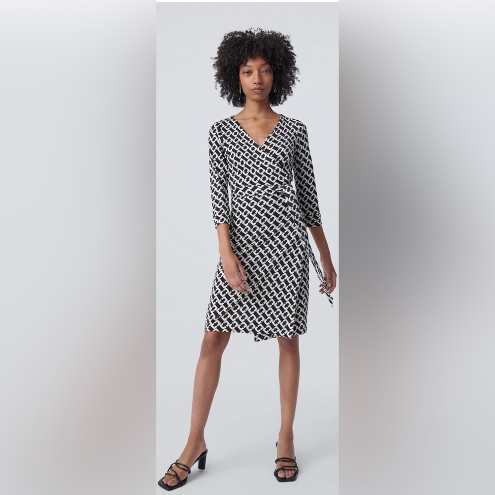 Diane Von Furstenberg Burgundy and White Wrap Dress - Picture 5 of 12